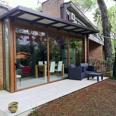 Villa A Schiera Raffinata Con Giardino Lignano Sabbiadoro Buitenkant foto