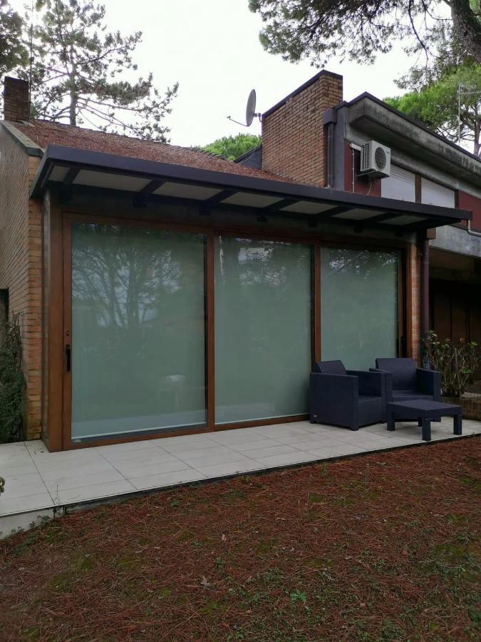 Villa A Schiera Raffinata Con Giardino Lignano Sabbiadoro Buitenkant foto
